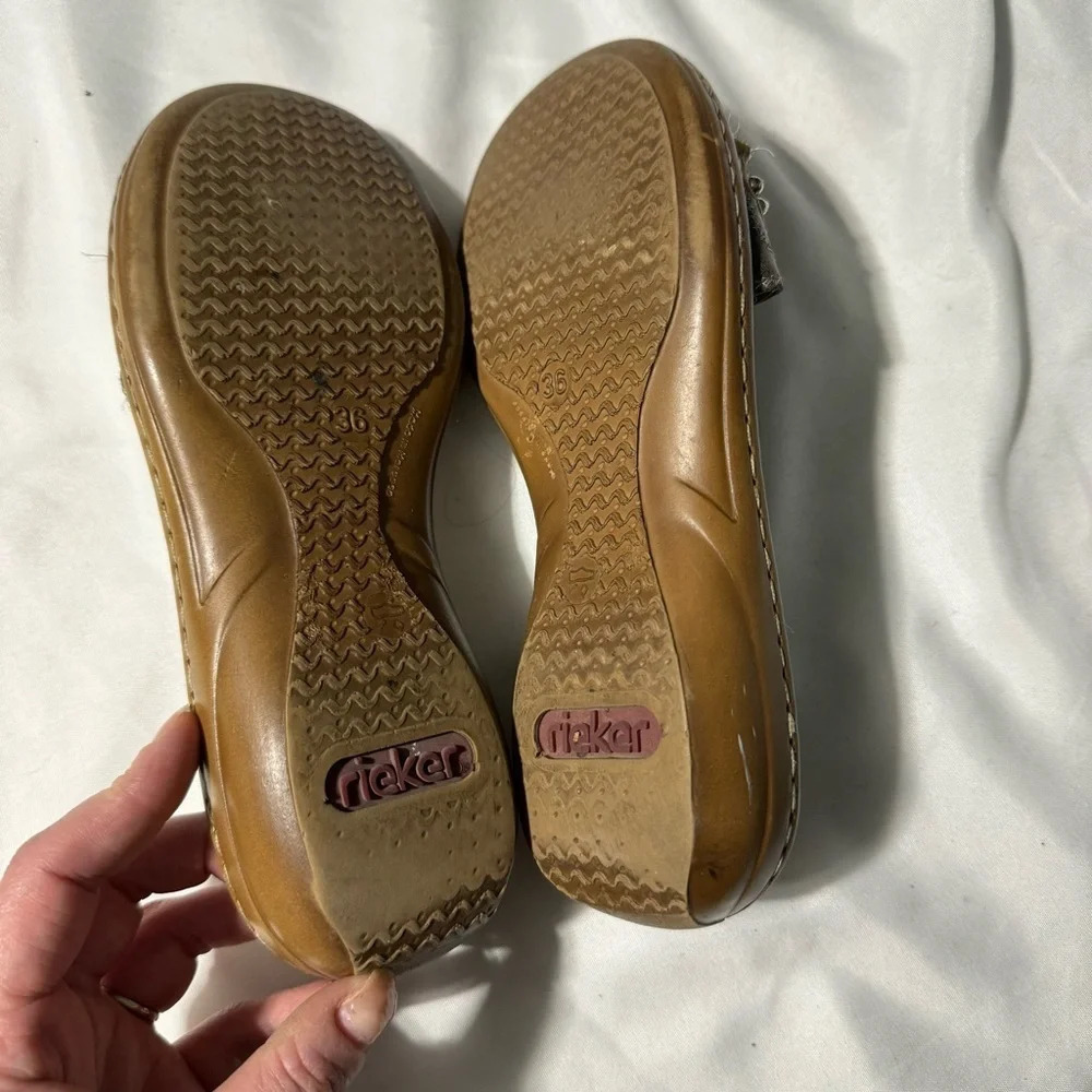 Rieker Metallic Silver Sandals Ankle Trap size 5 1/2 - Picture 9 of 13